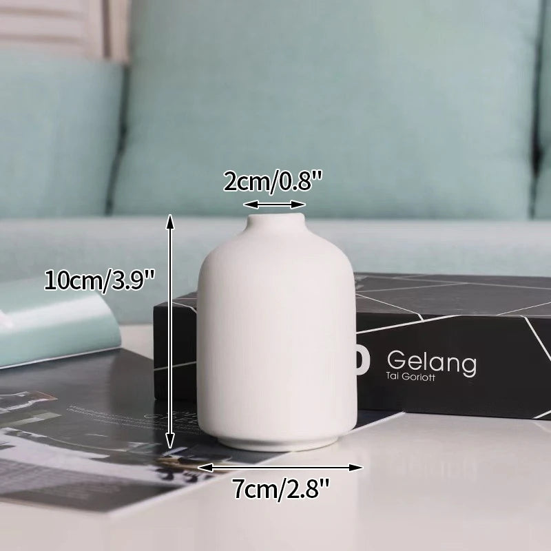 Retro Ceramic Vase – Aesthetic Table Decor