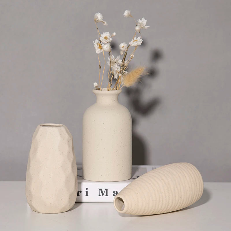 Retro Ceramic Vase – Aesthetic Table Decor
